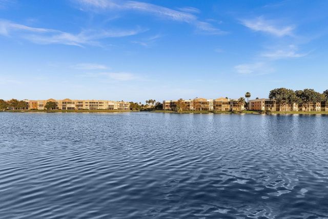 7438 N Devon Drive 212, Fort Lauderdale, FL 33321