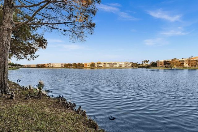 7438 N Devon Drive 212, Fort Lauderdale, FL 33321