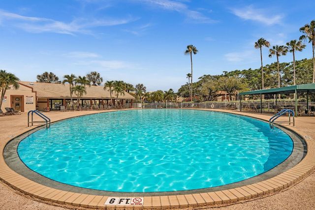 7438 N Devon Drive 212, Fort Lauderdale, FL 33321