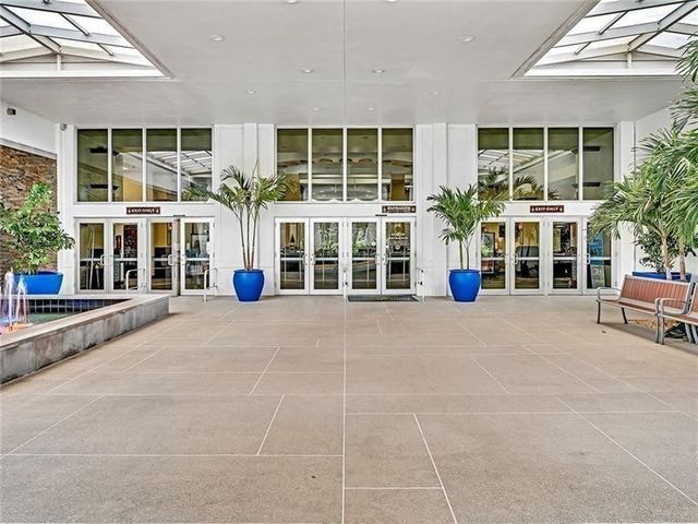 7438 N Devon Drive 212, Fort Lauderdale, FL 33321