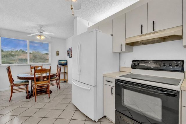 7438 N Devon Drive 212, Fort Lauderdale, FL 33321