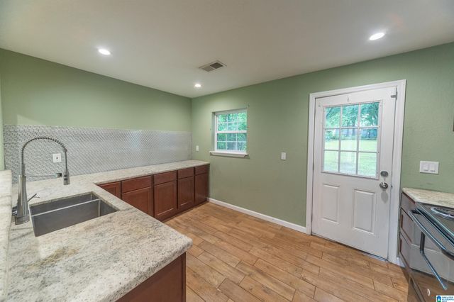 1544 26TH AVENUE N, Hueytown, AL 35023