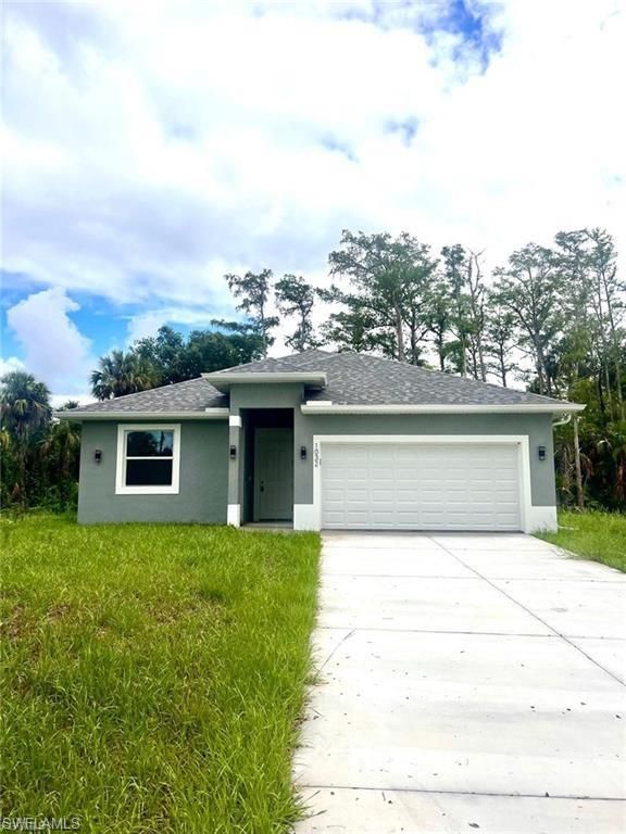 1032 Hilton CT, Labelle, FL 33935