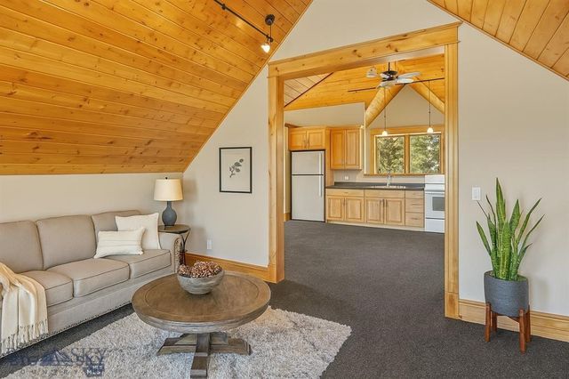 8555 Camp Creek Road, Manhattan, MT 59741