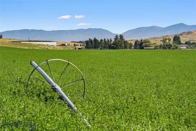 8555 Camp Creek Road, Manhattan, MT 59741