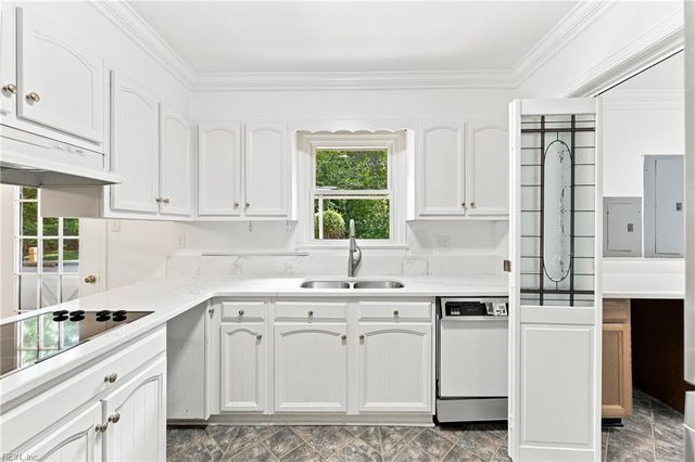 50 Willow RD, Hampton, VA 23664