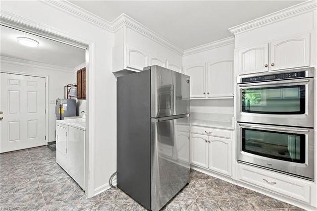 50 Willow RD, Hampton, VA 23664