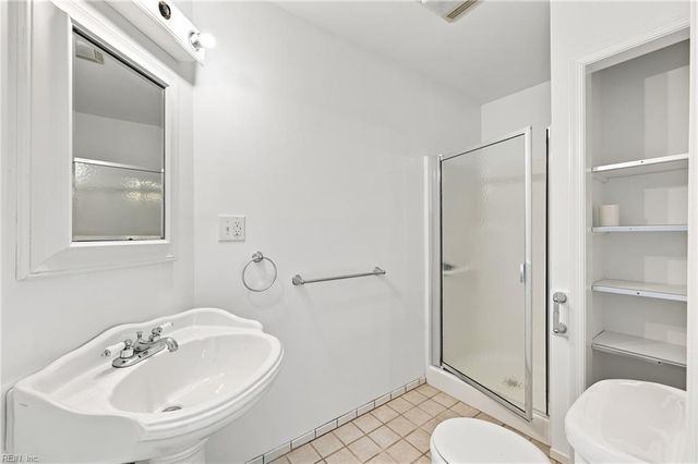 50 Willow RD, Hampton, VA 23664