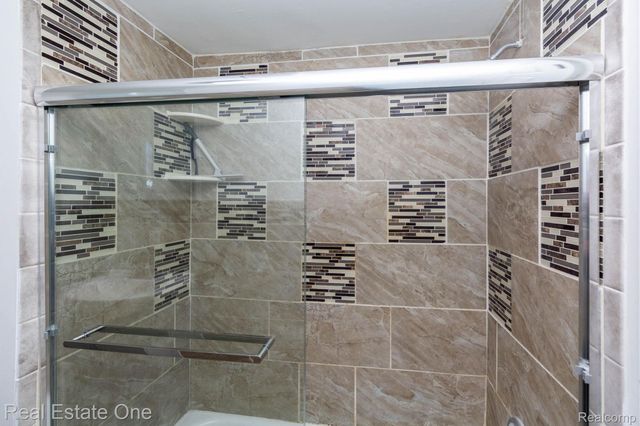 18666 Carrie Street, Detroit, MI 48234