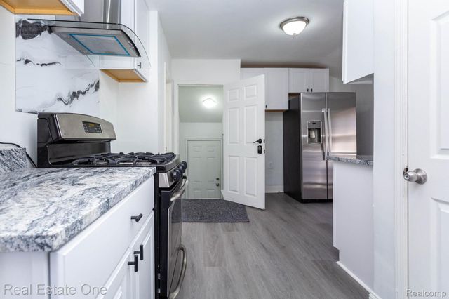 18666 Carrie Street, Detroit, MI 48234