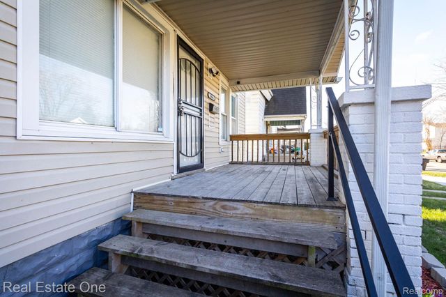 18666 Carrie Street, Detroit, MI 48234