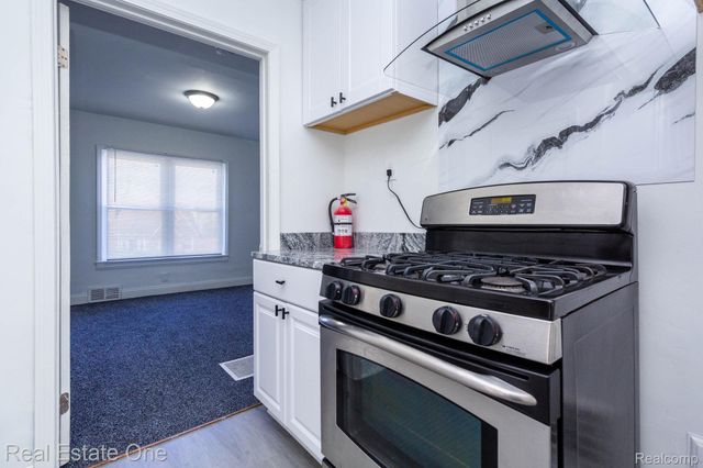 18666 Carrie Street, Detroit, MI 48234