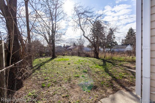 18666 Carrie Street, Detroit, MI 48234