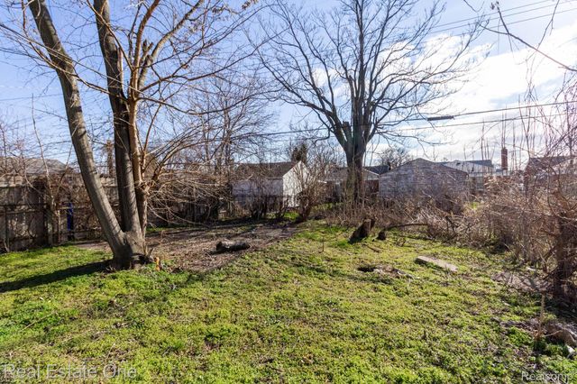 18666 Carrie Street, Detroit, MI 48234