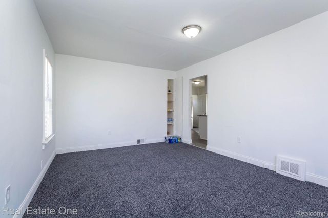 18666 Carrie Street, Detroit, MI 48234