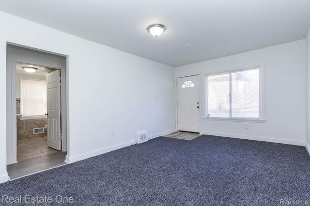 18666 Carrie Street, Detroit, MI 48234