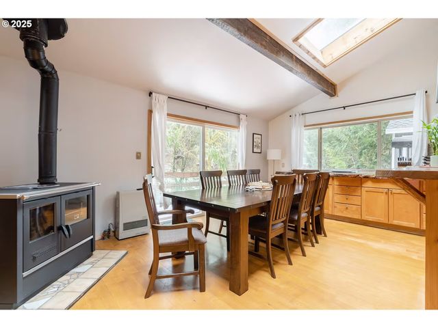 71010 E MCFARLAND Rd, Rhododendron, OR 97049