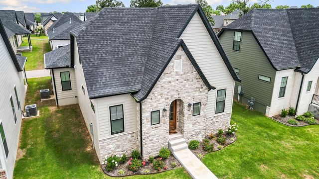 2403 31st Street, Rogers, AR 72758