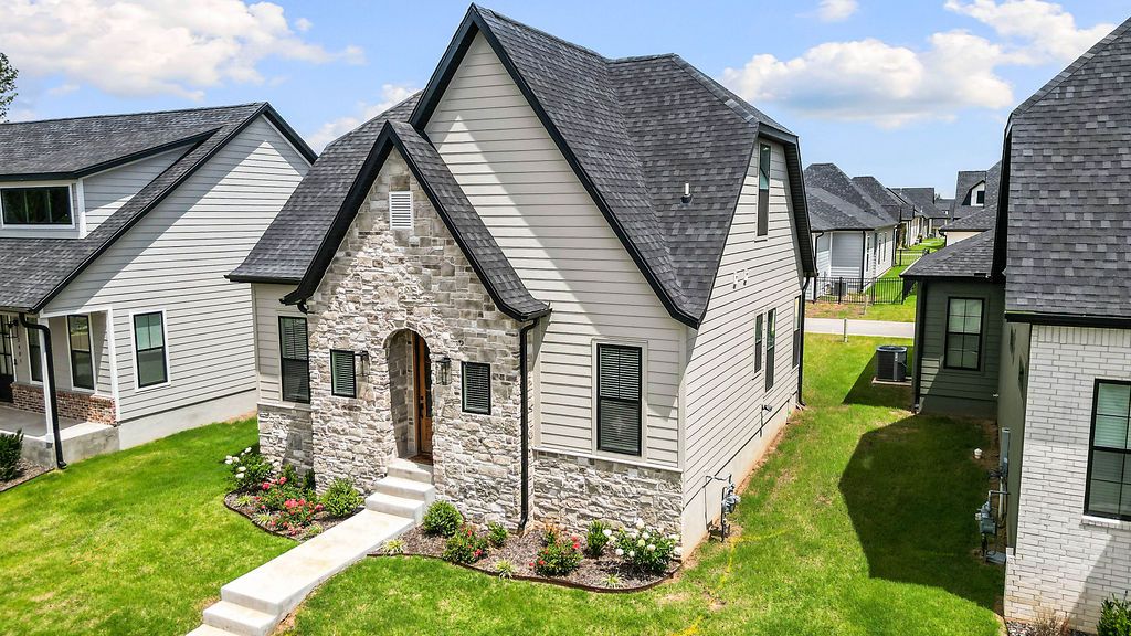2403 31st Street, Rogers, AR 72758