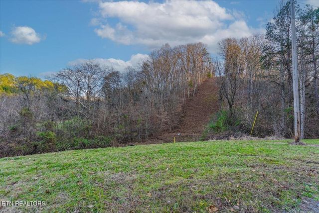 5 Lamplighter Way, Newport, TN 37821