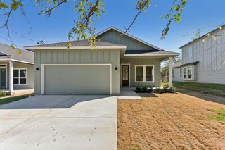 855 Cypress LN, Cottonwood Shores, TX 78657
