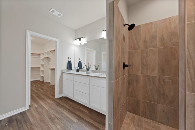 109 Panther Loop, Mabank, TX 75147