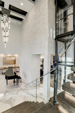 5158 Huckleberry Circle, Houston, TX 77056
