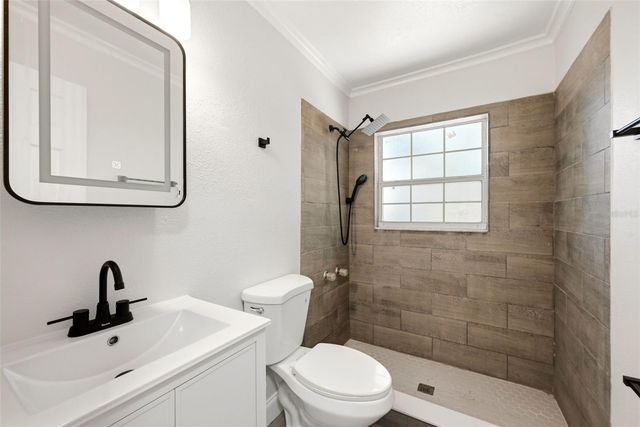 2115 WOODLAND BOULEVARD, Leesburg, FL 34748