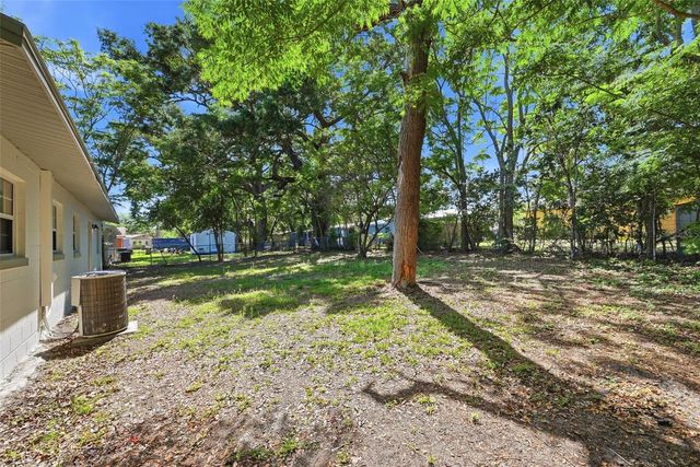 2115 WOODLAND BOULEVARD, Leesburg, FL 34748