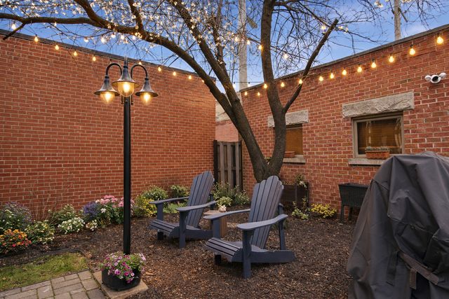 1517 W Adams Street 1, Chicago, IL 60607