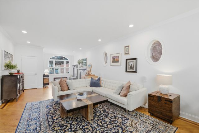 1517 W Adams Street 1, Chicago, IL 60607