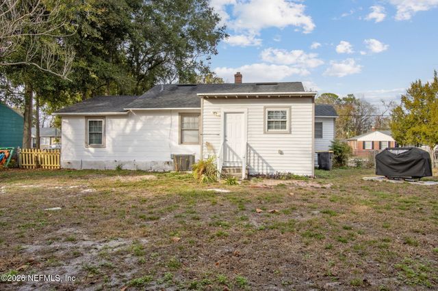 4520 BIRKENHEAD Road, Jacksonville, FL 32210