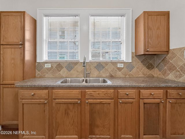 2736 LYDIA Street, Jacksonville, FL 32205
