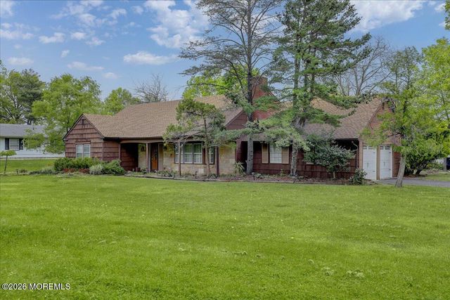 2 Steward Lane, Manalapan, NJ 07726
