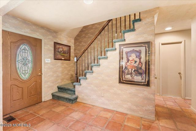 2 Steward Lane, Manalapan, NJ 07726