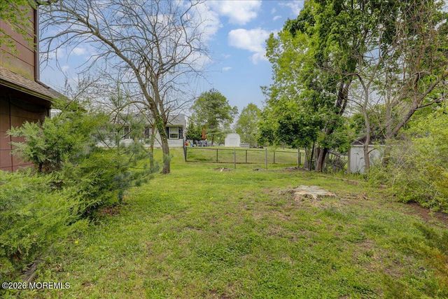 2 Steward Lane, Manalapan, NJ 07726
