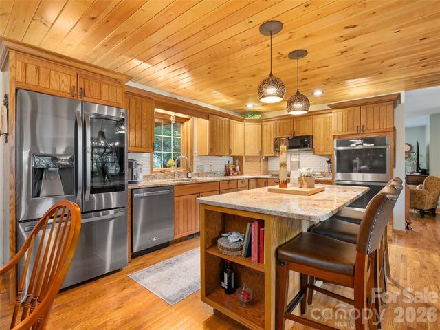 233 Rocky Face Drive, Canton, NC 28716