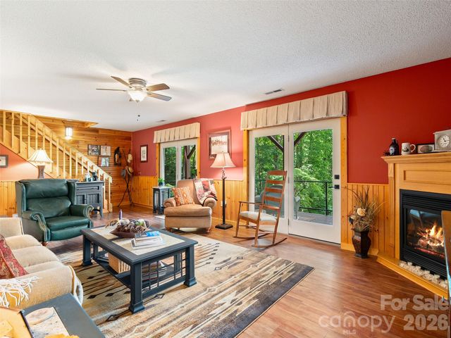 233 Rocky Face Drive, Canton, NC 28716