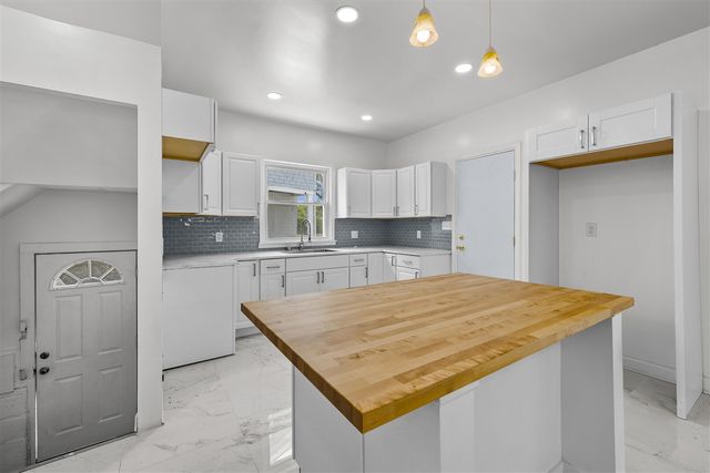 80 Louise Street, Highland Park, MI 48203
