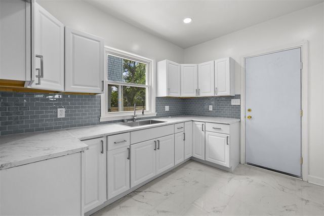 80 Louise Street, Highland Park, MI 48203