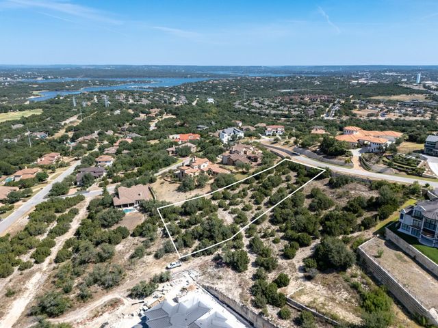 104 Piazza Vetta DR, Lakeway, TX 78734
