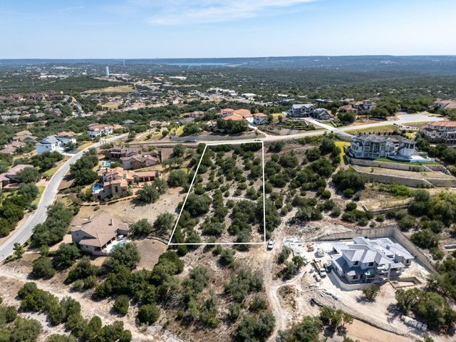 104 Piazza Vetta DR, Lakeway, TX 78734