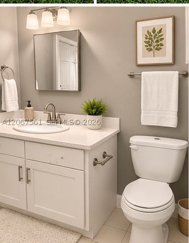 221 NE 35th St, Oakland Park, FL 33334
