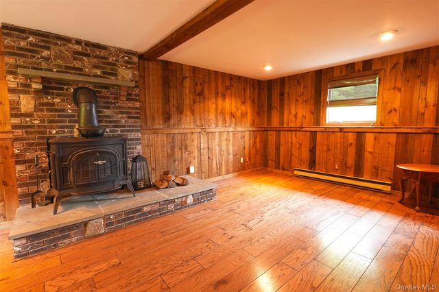 128 Lookout Pass, Stormville, NY 12582