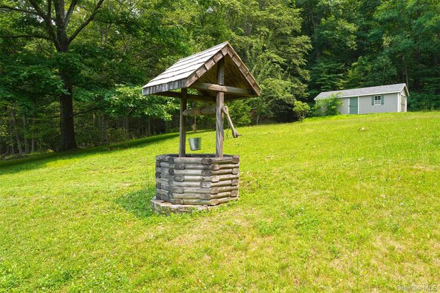 128 Lookout Pass, Stormville, NY 12582