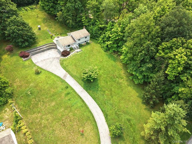 128 Lookout Pass, Stormville, NY 12582