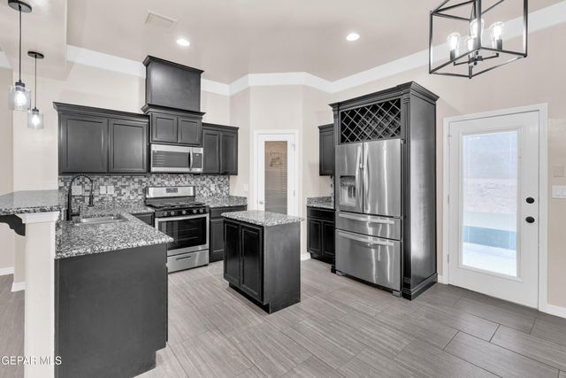 3728 Loma Jacinto Drive, El Paso, TX 79938