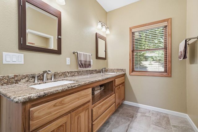 27985 Starlight Dr, Pioneer, CA 95666