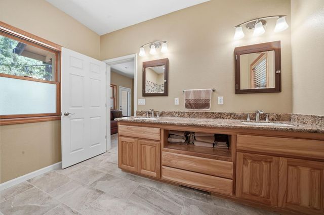 27985 Starlight Dr, Pioneer, CA 95666