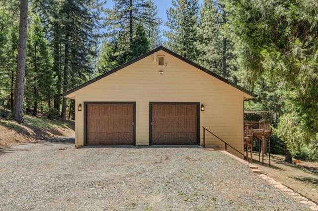 27985 Starlight Dr, Pioneer, CA 95666